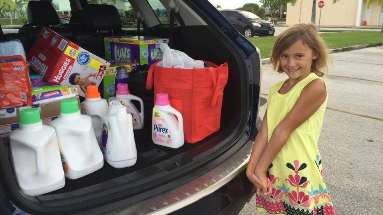 child-donates-2